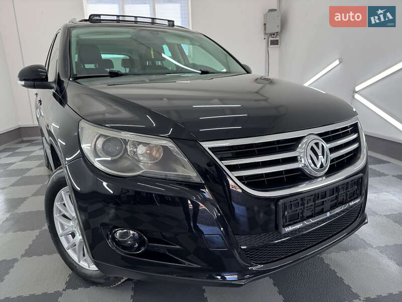 Внедорожник / Кроссовер Volkswagen Tiguan 2011 в 