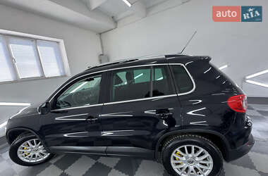 Внедорожник / Кроссовер Volkswagen Tiguan 2011 в 