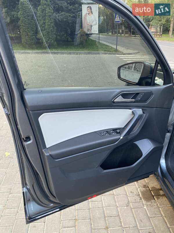 Внедорожник / Кроссовер Volkswagen Tiguan 2018 в Луцке