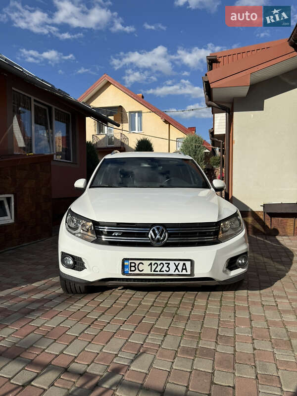 Внедорожник / Кроссовер Volkswagen Tiguan 2015 в Стрые