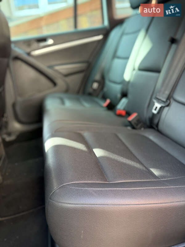 Внедорожник / Кроссовер Volkswagen Tiguan 2015 в Стрые