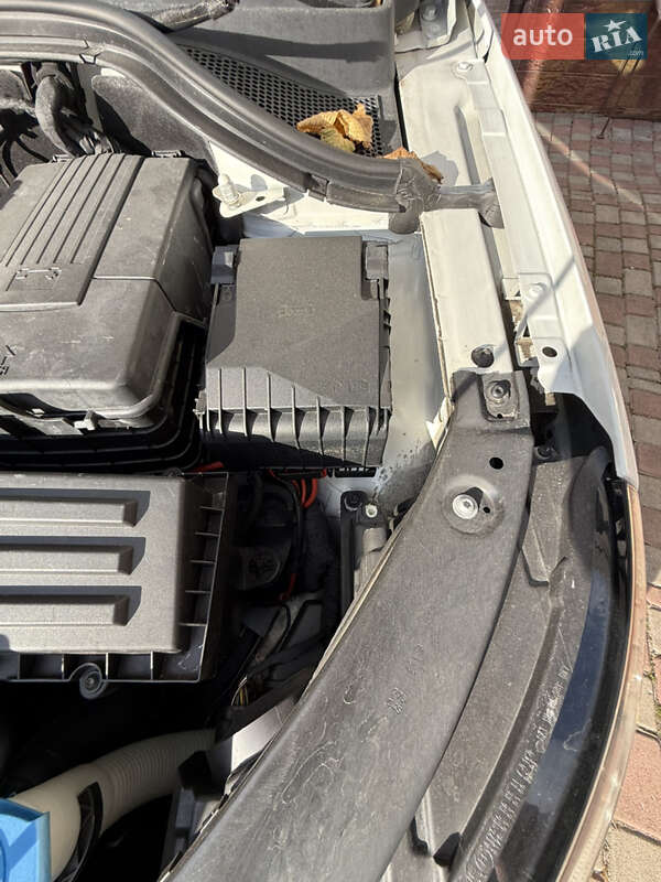 Внедорожник / Кроссовер Volkswagen Tiguan 2015 в Стрые