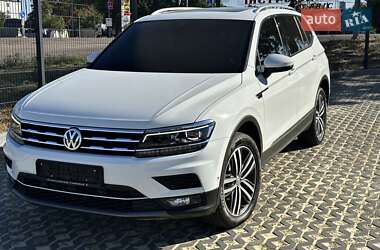 Внедорожник / Кроссовер Volkswagen Tiguan 2020 в Одессе