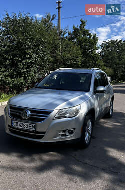 Внедорожник / Кроссовер Volkswagen Tiguan 2010 в Чернигове