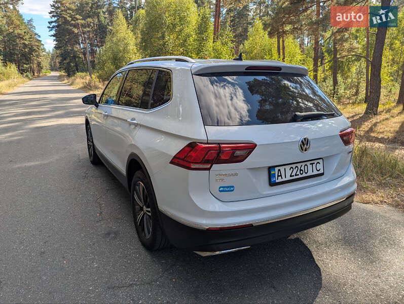 Внедорожник / Кроссовер Volkswagen Tiguan 2018 в Киеве фото 16 Внедорожник / Кроссовер Volkswagen Tiguan 2018 в Киеве