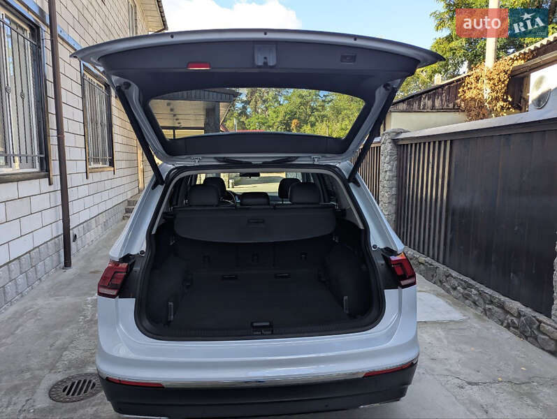 Внедорожник / Кроссовер Volkswagen Tiguan 2018 в Киеве фото 21 Внедорожник / Кроссовер Volkswagen Tiguan 2018 в Киеве