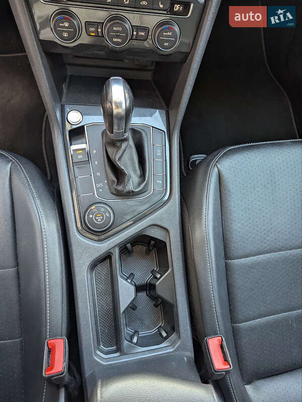 Внедорожник / Кроссовер Volkswagen Tiguan 2018 в Киеве фото 43 Внедорожник / Кроссовер Volkswagen Tiguan 2018 в Киеве