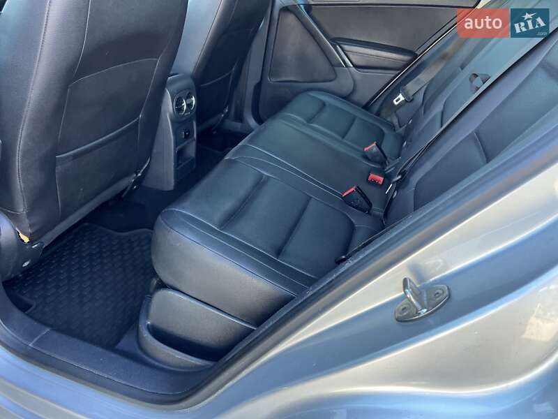 Внедорожник / Кроссовер Volkswagen Tiguan 2012 в Киеве