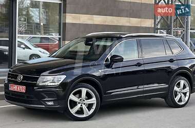 Внедорожник / Кроссовер Volkswagen Tiguan 2018 в Мурованых Куриловцах