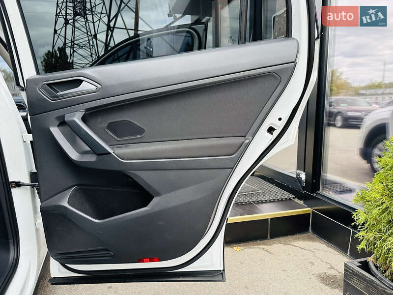 Внедорожник / Кроссовер Volkswagen Tiguan 2018 в Харькове фото 23 Внедорожник / Кроссовер Volkswagen Tiguan 2018 в Харькове