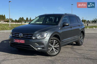 Позашляховик / Кросовер Volkswagen Tiguan 2017 в Львові