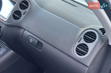 Внедорожник / Кроссовер Volkswagen Tiguan 2013 в 