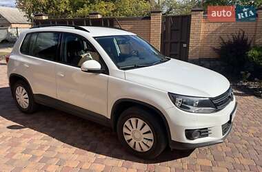 Внедорожник / Кроссовер Volkswagen Tiguan 2016 в Харькове