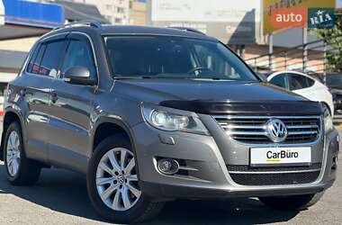 Позашляховик / Кросовер Volkswagen Tiguan 2010 в Одесі