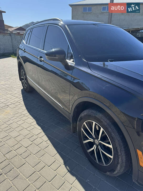 Внедорожник / Кроссовер Volkswagen Tiguan 2020 в Ивано-Франковске