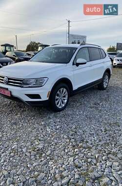 Позашляховик / Кросовер Volkswagen Tiguan 2018 в Львові