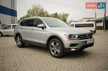 Внедорожник / Кроссовер Volkswagen Tiguan 2019 в 