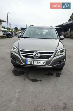 Позашляховик / Кросовер Volkswagen Tiguan 2009 в Чернігові