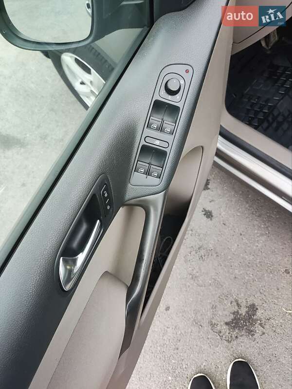 Позашляховик / Кросовер Volkswagen Tiguan 2009 в Чернігові