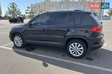 Позашляховик / Кросовер Volkswagen Tiguan 2016 в Миколаєві