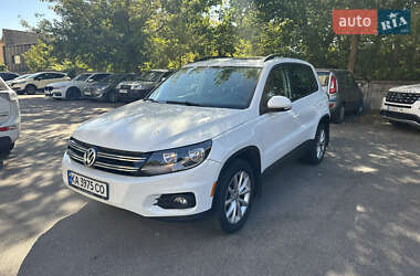 Позашляховик / Кросовер Volkswagen Tiguan 2017 в Києві