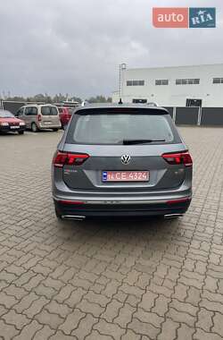 Внедорожник / Кроссовер Volkswagen Tiguan 2017 в 