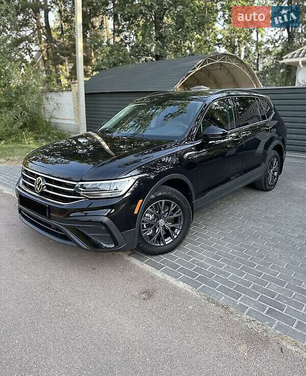 Внедорожник / Кроссовер Volkswagen Tiguan 2022 в Киеве
