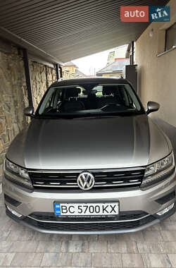 Позашляховик / Кросовер Volkswagen Tiguan 2017 в Львові