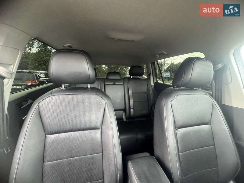 Внедорожник / Кроссовер Volkswagen Tiguan 2019 в Львове