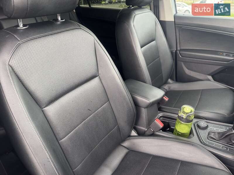Внедорожник / Кроссовер Volkswagen Tiguan 2019 в Львове