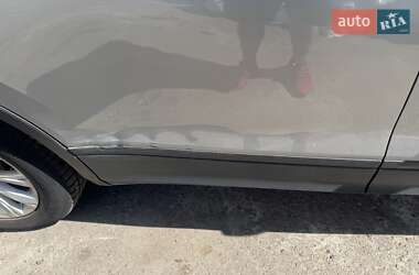 Внедорожник / Кроссовер Volkswagen Tiguan 2019 в 