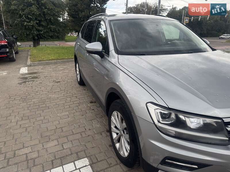 Внедорожник / Кроссовер Volkswagen Tiguan 2019 в Львове