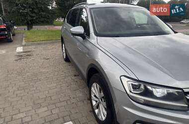 Внедорожник / Кроссовер Volkswagen Tiguan 2019 в 