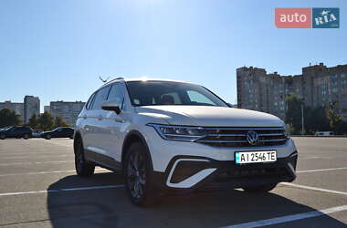 Внедорожник / Кроссовер Volkswagen Tiguan 2022 в Киеве