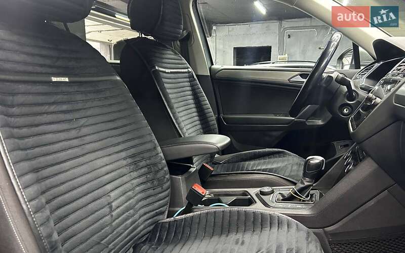 Внедорожник / Кроссовер Volkswagen Tiguan 2018 в Черновцах