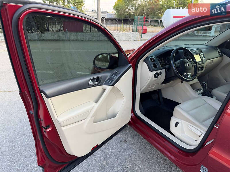 Внедорожник / Кроссовер Volkswagen Tiguan 2012 в Запорожье фото 11 Внедорожник / Кроссовер Volkswagen Tiguan 2012 в Запорожье