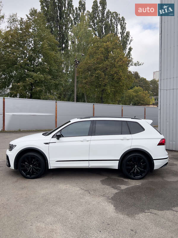 Внедорожник / Кроссовер Volkswagen Tiguan 2021 в Киеве