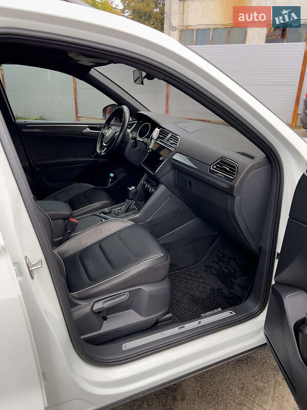 Внедорожник / Кроссовер Volkswagen Tiguan 2021 в Киеве