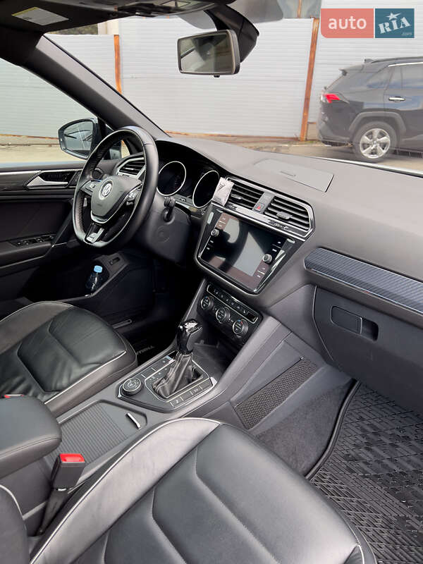 Внедорожник / Кроссовер Volkswagen Tiguan 2021 в Киеве