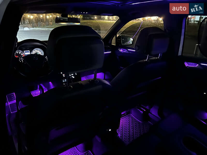 Внедорожник / Кроссовер Volkswagen Tiguan 2021 в Киеве