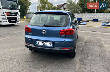 Внедорожник / Кроссовер Volkswagen Tiguan 2016 в 