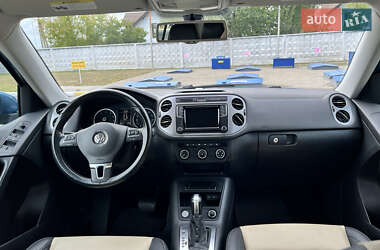 Внедорожник / Кроссовер Volkswagen Tiguan 2016 в 