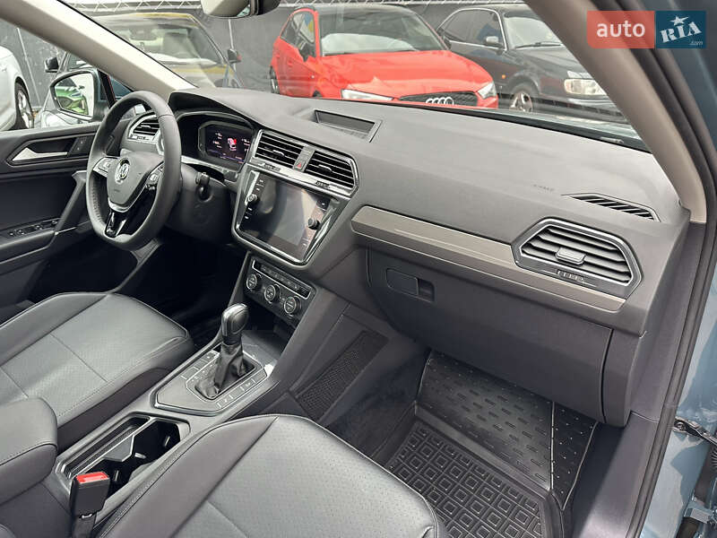 Внедорожник / Кроссовер Volkswagen Tiguan 2019 в Одессе