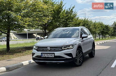 Внедорожник / Кроссовер Volkswagen Tiguan 2022 в Киеве