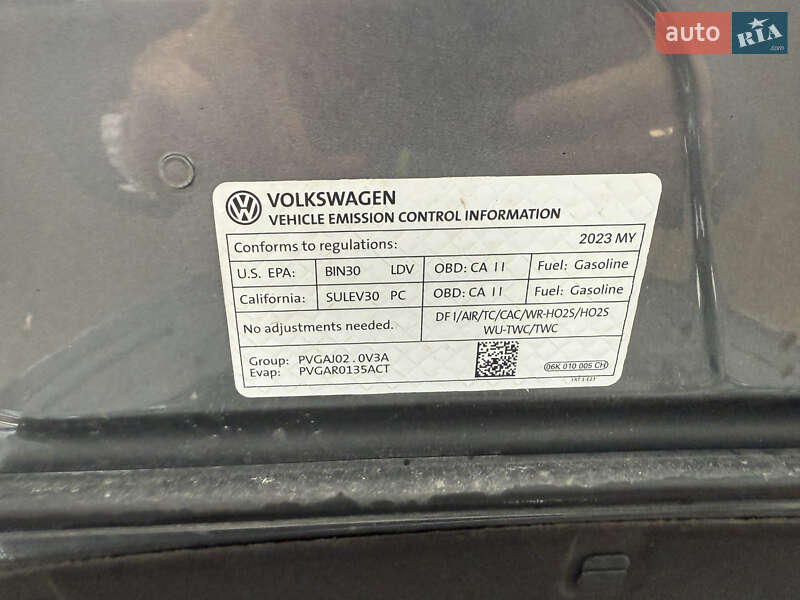 Внедорожник / Кроссовер Volkswagen Tiguan 2023 в Черновцах