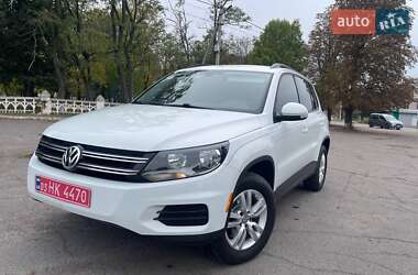 Внедорожник / Кроссовер Volkswagen Tiguan 2017 в Новоархангельске