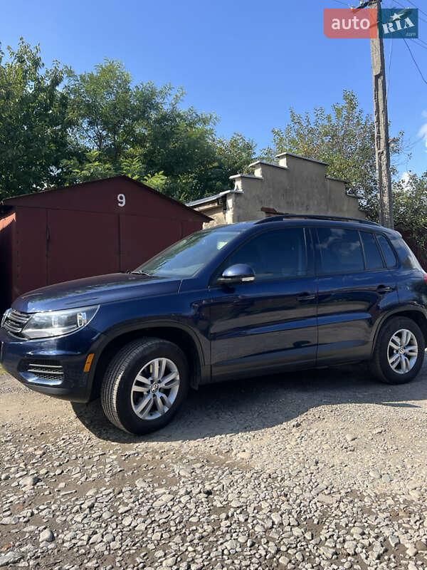Внедорожник / Кроссовер Volkswagen Tiguan 2016 в Ужгороде