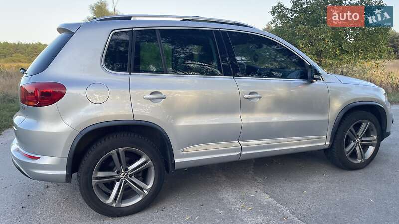 Позашляховик / Кросовер Volkswagen Tiguan 2017 в Києві
