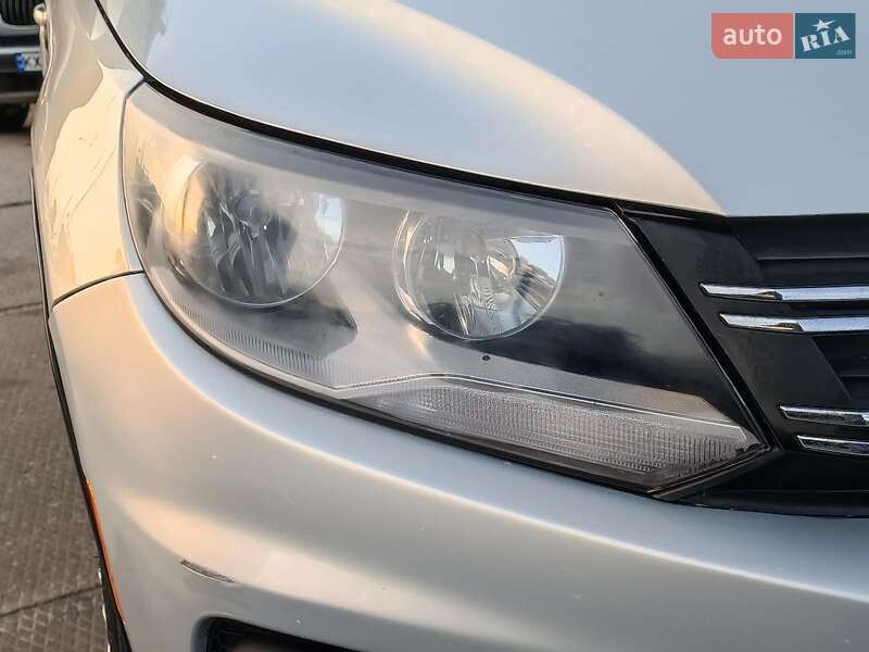 Внедорожник / Кроссовер Volkswagen Tiguan 2012 в Харькове
