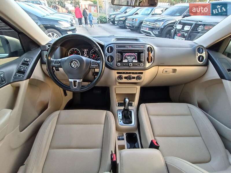 Внедорожник / Кроссовер Volkswagen Tiguan 2012 в Харькове